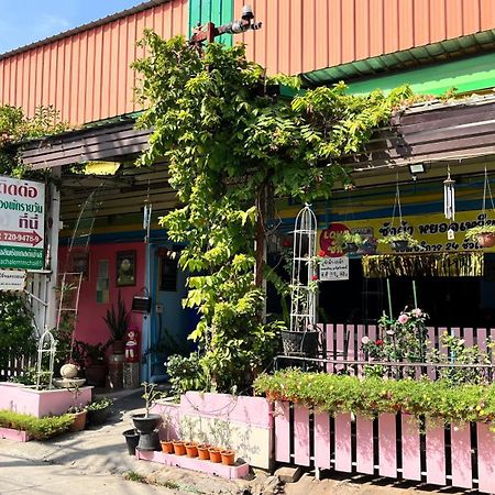 Pa Chalermchai Guesthouse Bangkok Eksteriør billede