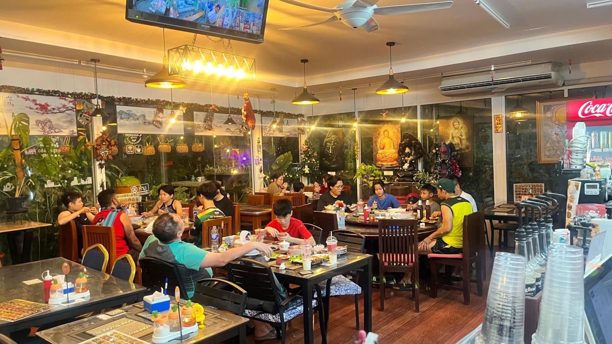Pa Chalermchai Guesthouse Bangkok Eksteriør billede